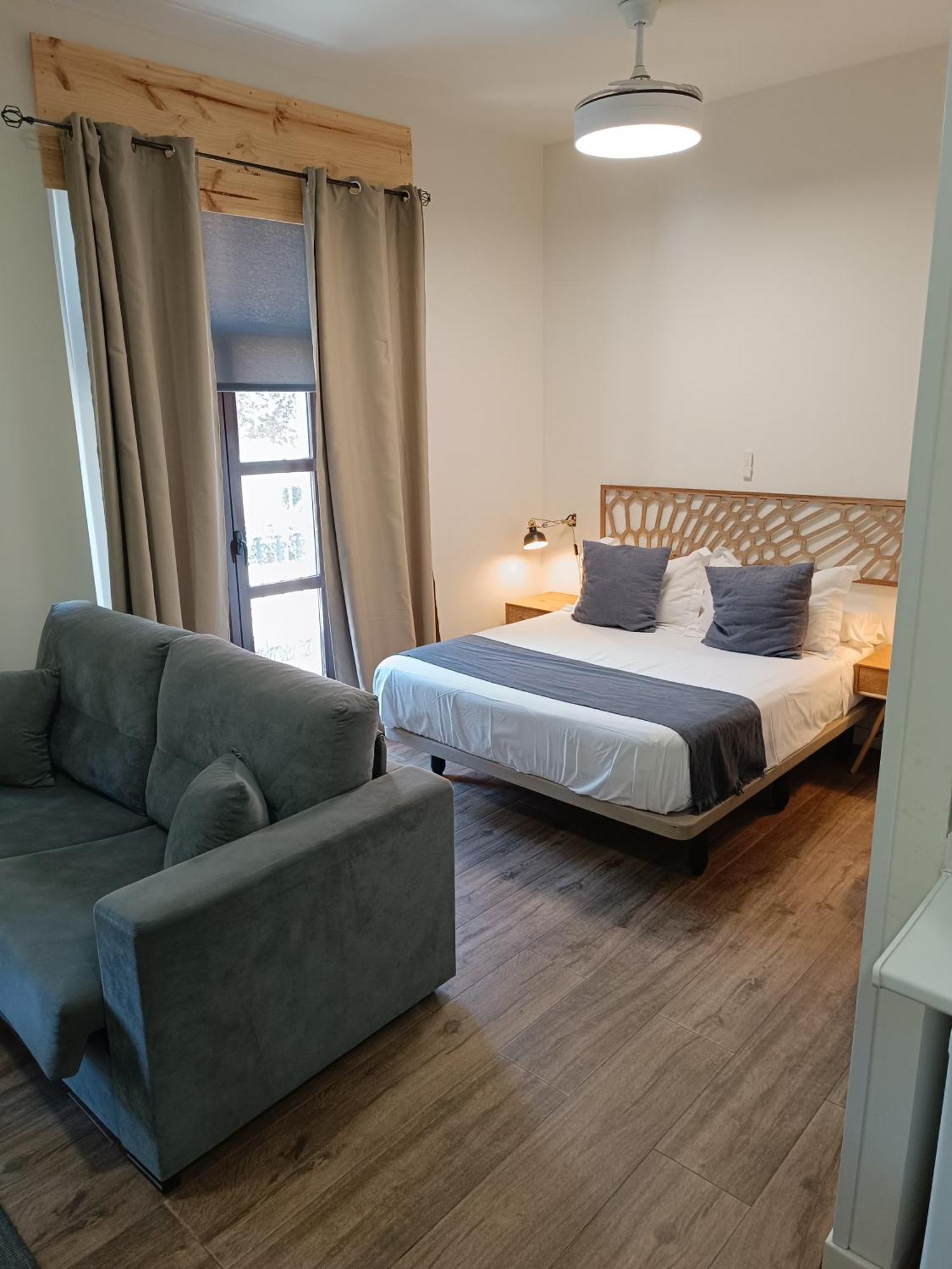 Apartamentos Al-Qazeres Luxury La Concepcion Caces 外观 照片